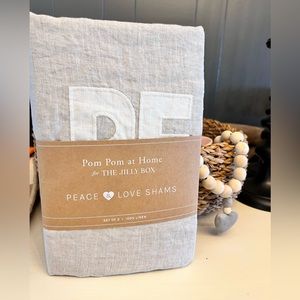 Jilly Box pillow shams